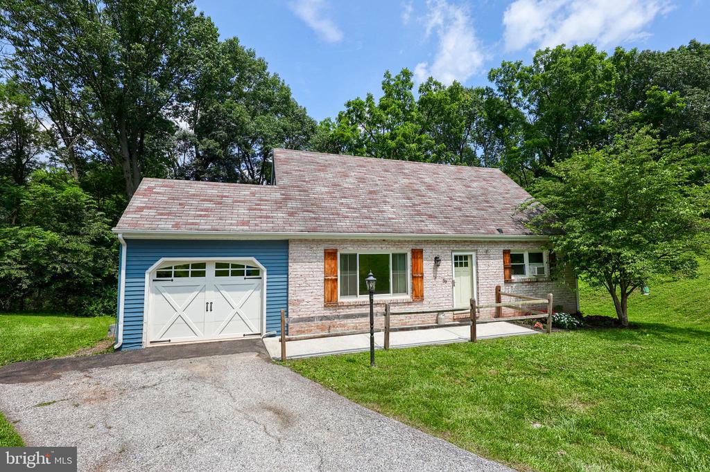 35 LOCUST CIRCLE