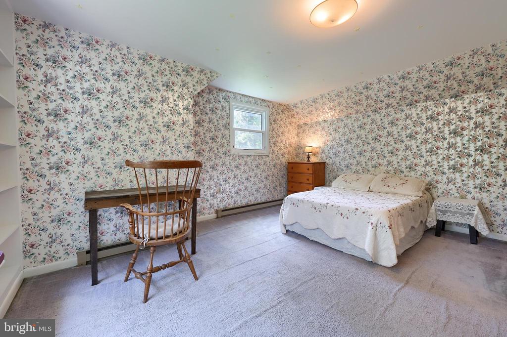 35 LOCUST CIRCLE
