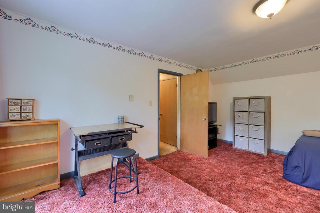 35 LOCUST CIRCLE