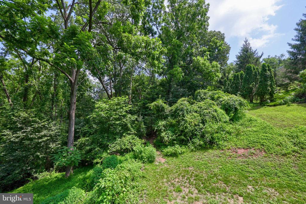 35 LOCUST CIRCLE