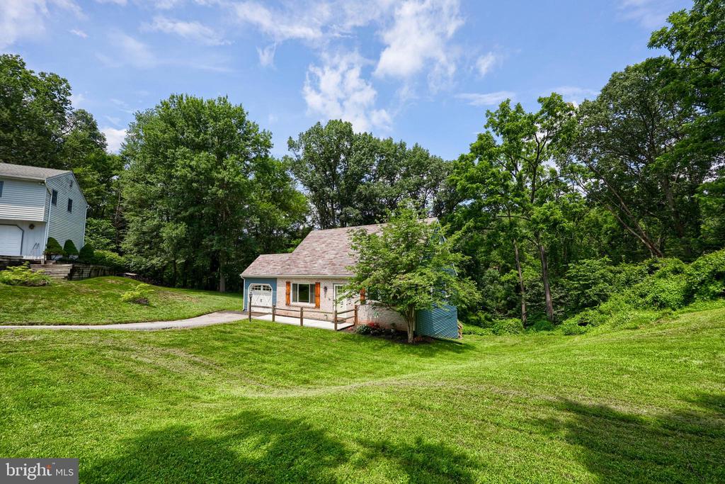 35 LOCUST CIRCLE
