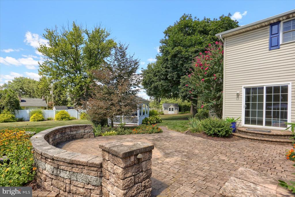 100 Wedgewood Cir