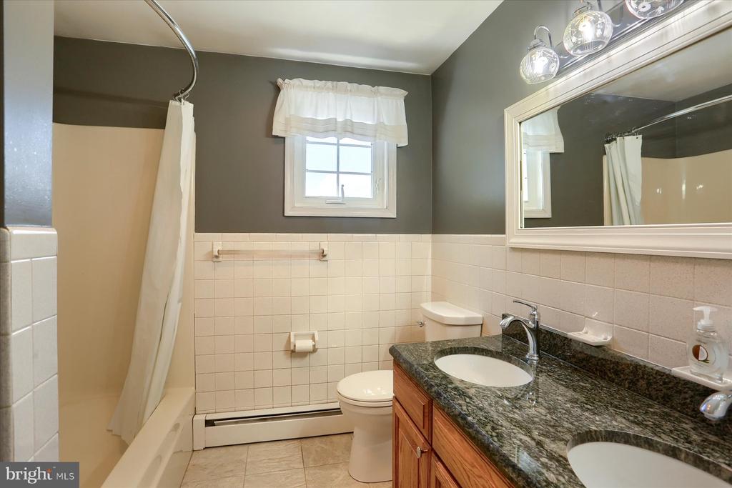100 Wedgewood Cir