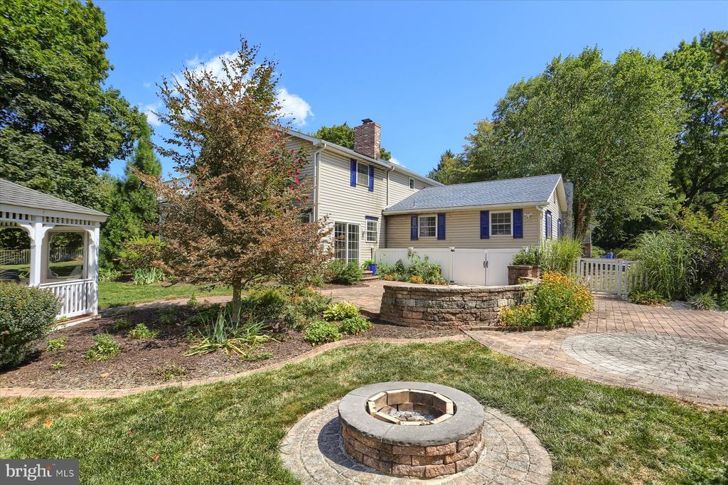 100 Wedgewood Cir