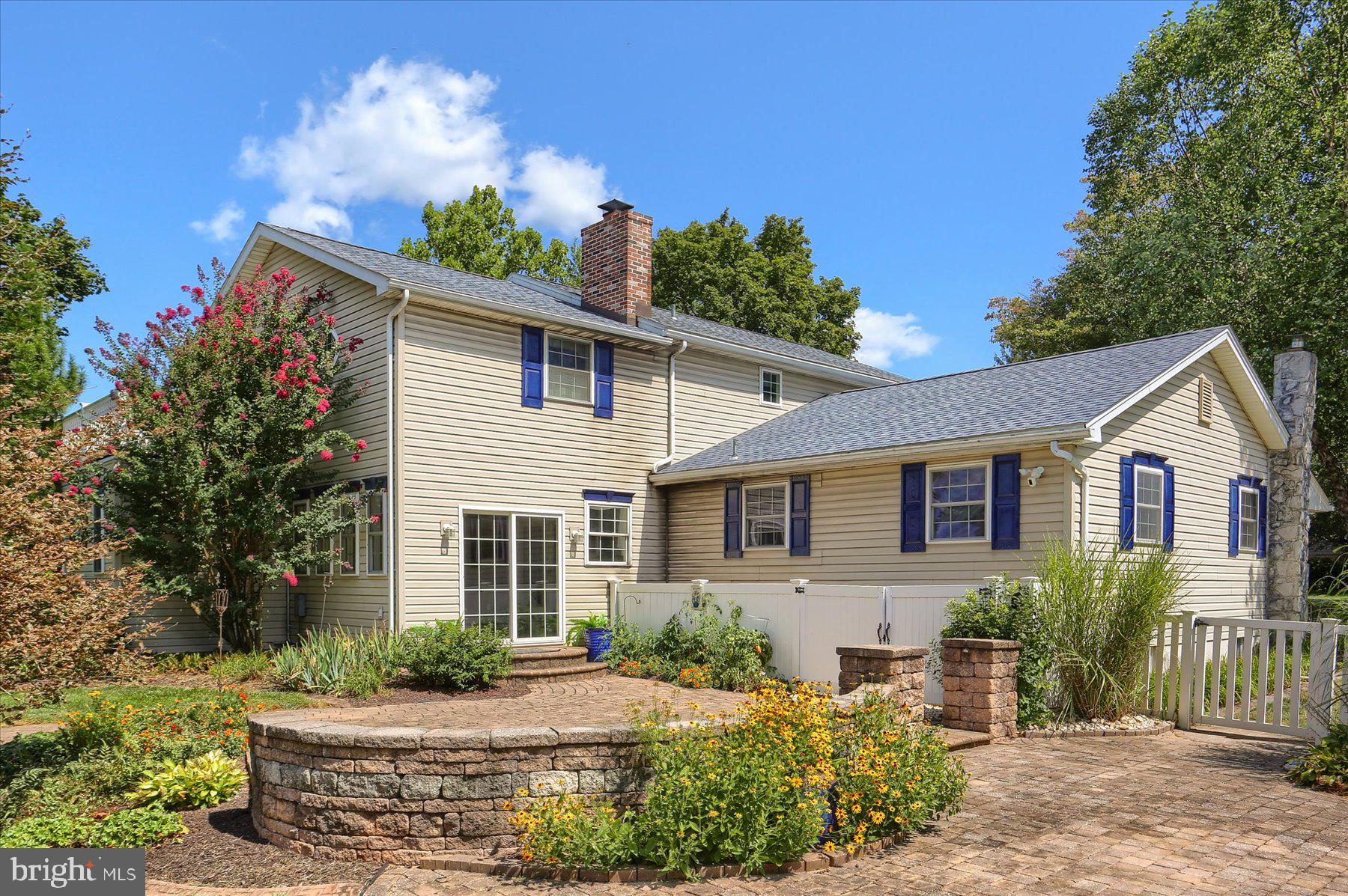 100 Wedgewood Cir