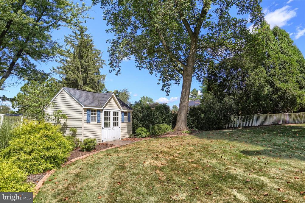 100 Wedgewood Cir