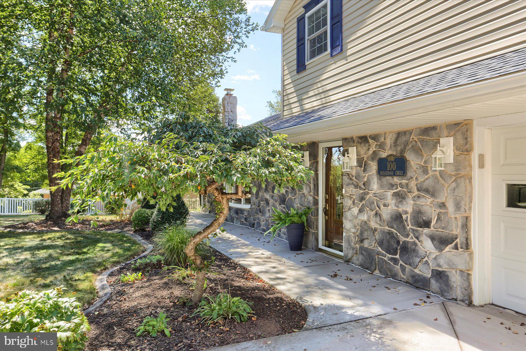 100 Wedgewood Cir