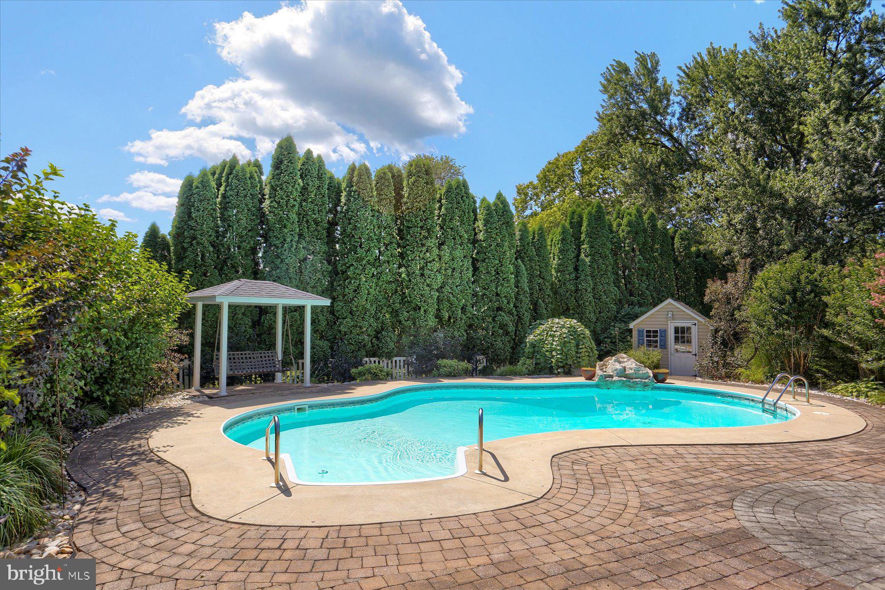 100 Wedgewood Cir