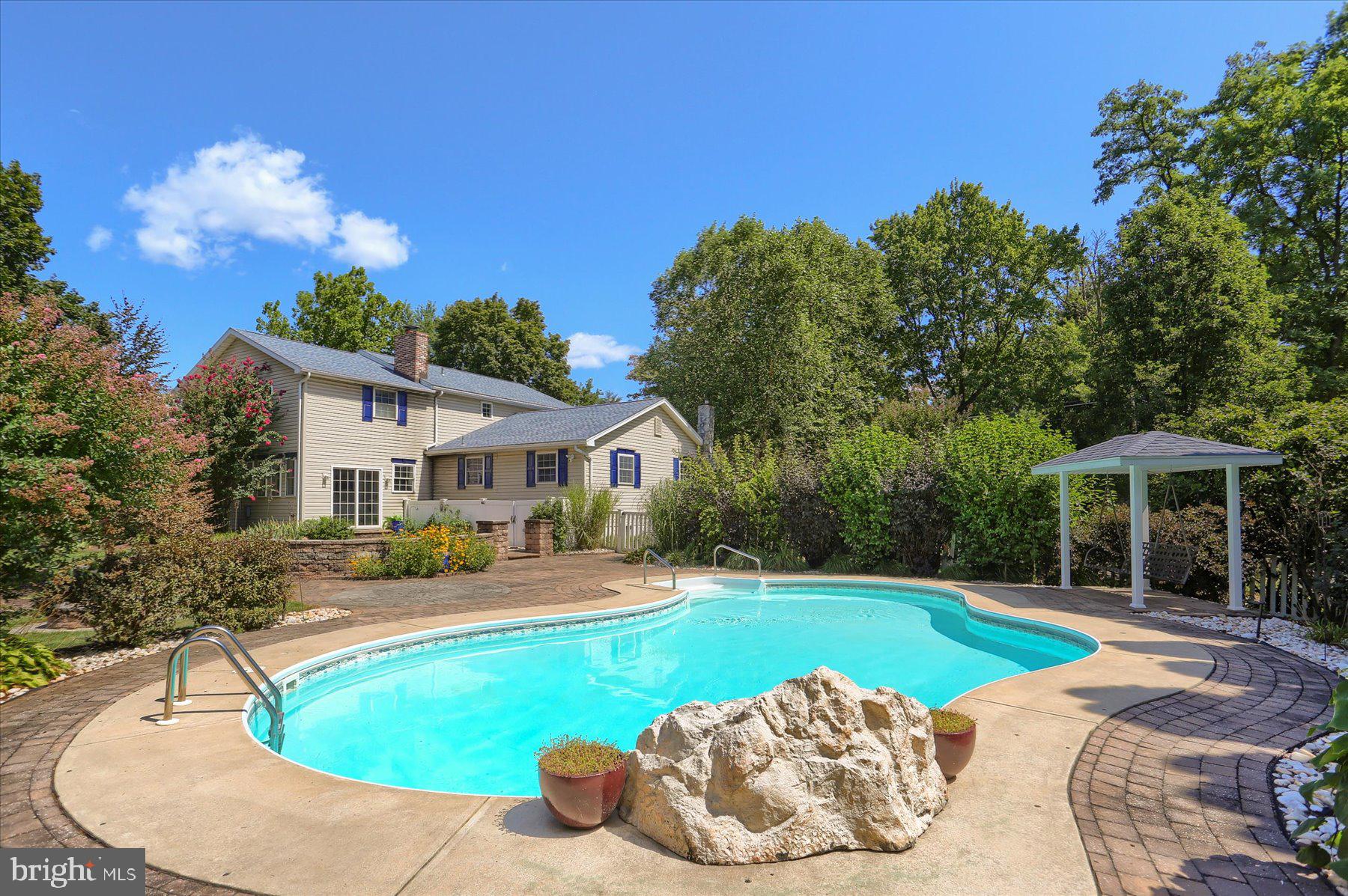 100 Wedgewood Cir