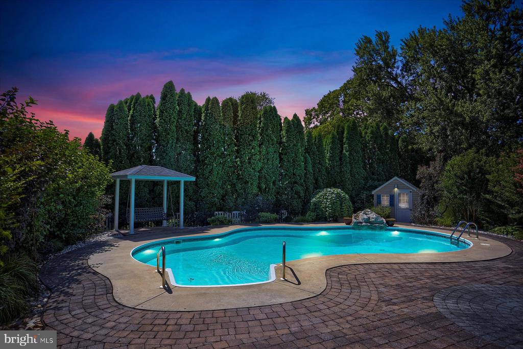 100 Wedgewood Cir