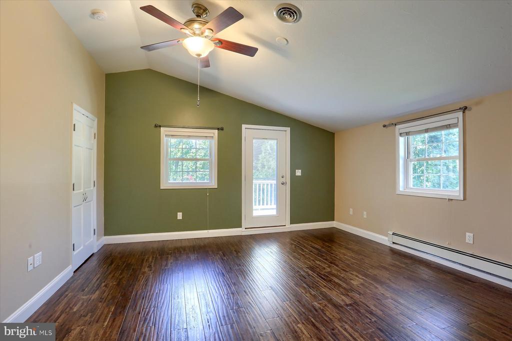 100 Wedgewood Cir