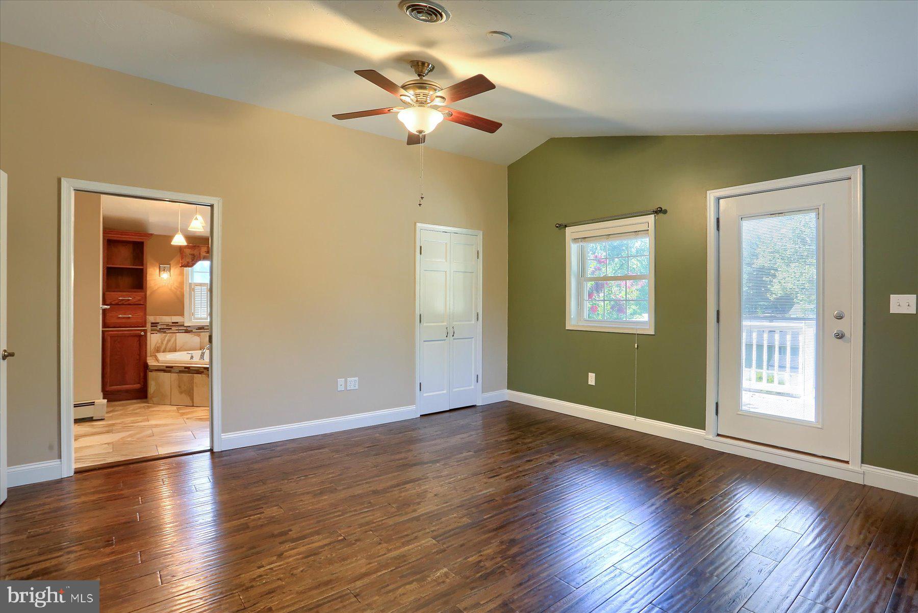 100 Wedgewood Cir