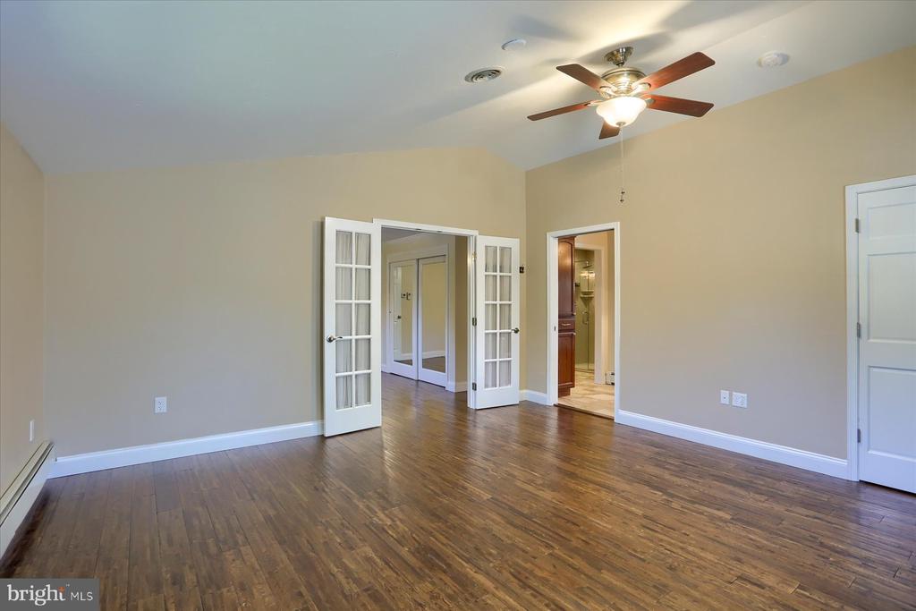 100 Wedgewood Cir