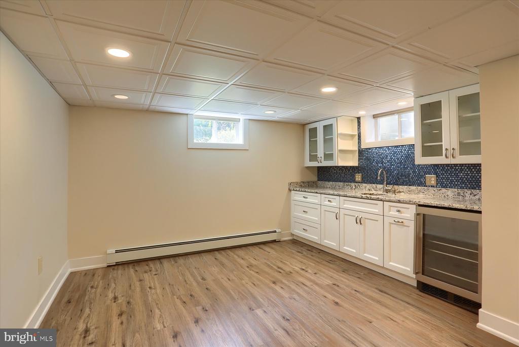 100 Wedgewood Cir
