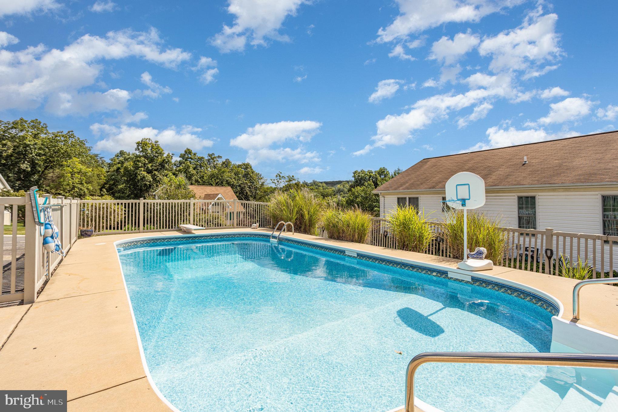 60 S BEN HOGAN DRIVE