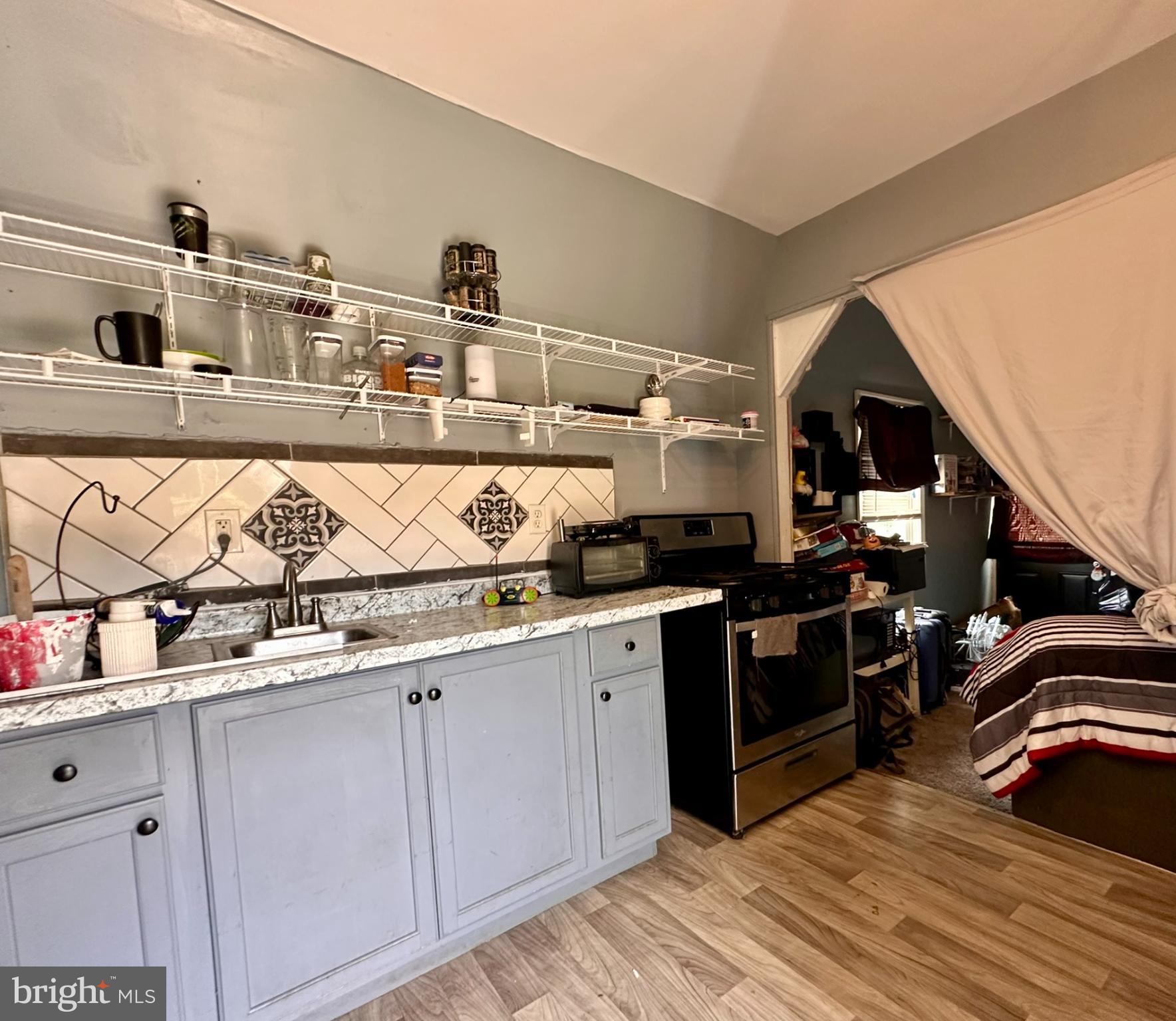 32 N YORK STREET