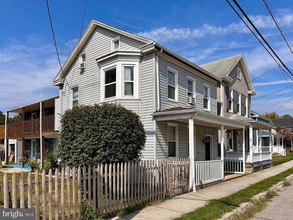 32 N YORK STREET