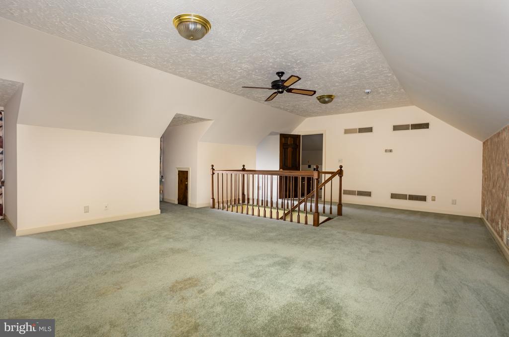 2547 HEPPLEWHITE DRIVE