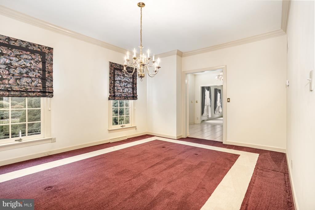 2547 HEPPLEWHITE DRIVE