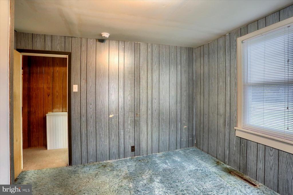 31 SPRINGERS LANE