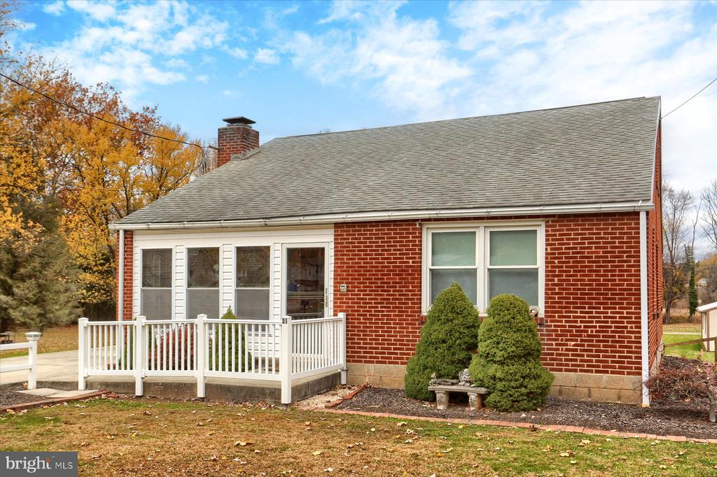 31 SPRINGERS LANE