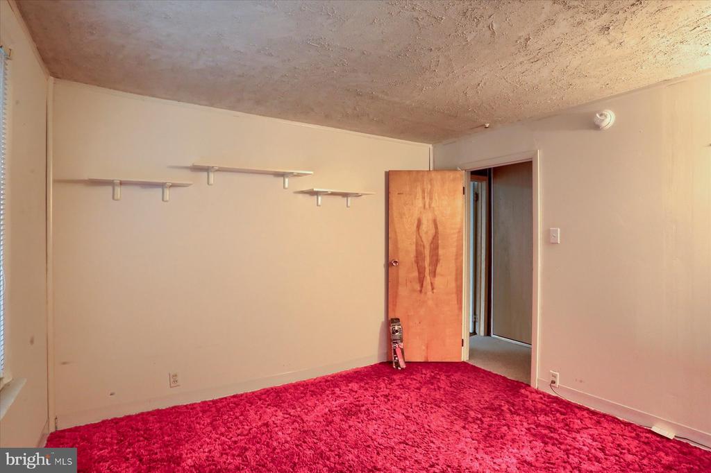 31 SPRINGERS LANE