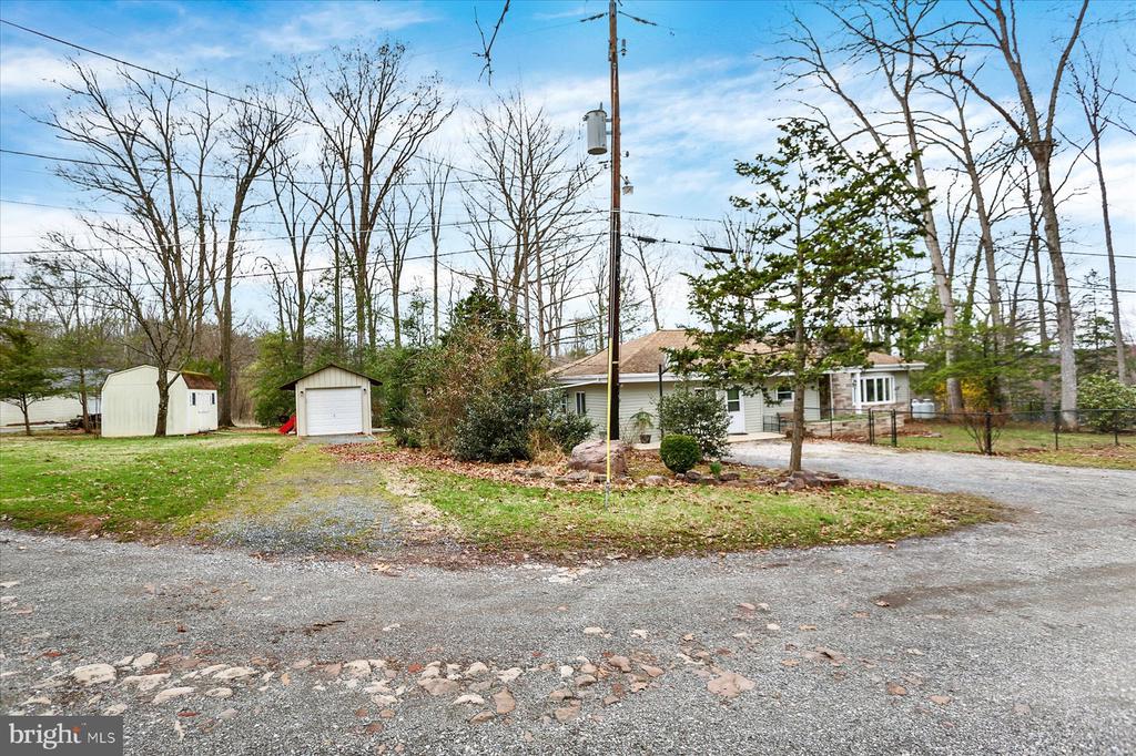 160 KENNEDY LANE