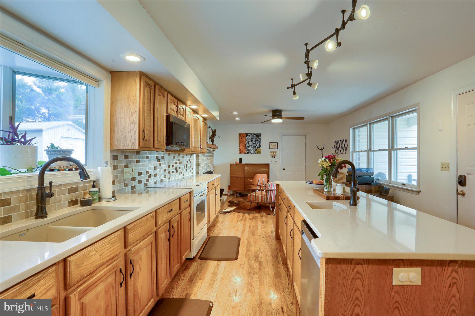9421 CARLISLE ROAD