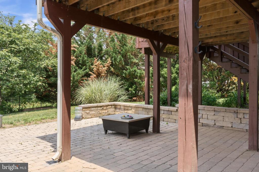 1325 SADDLEBACK ROAD