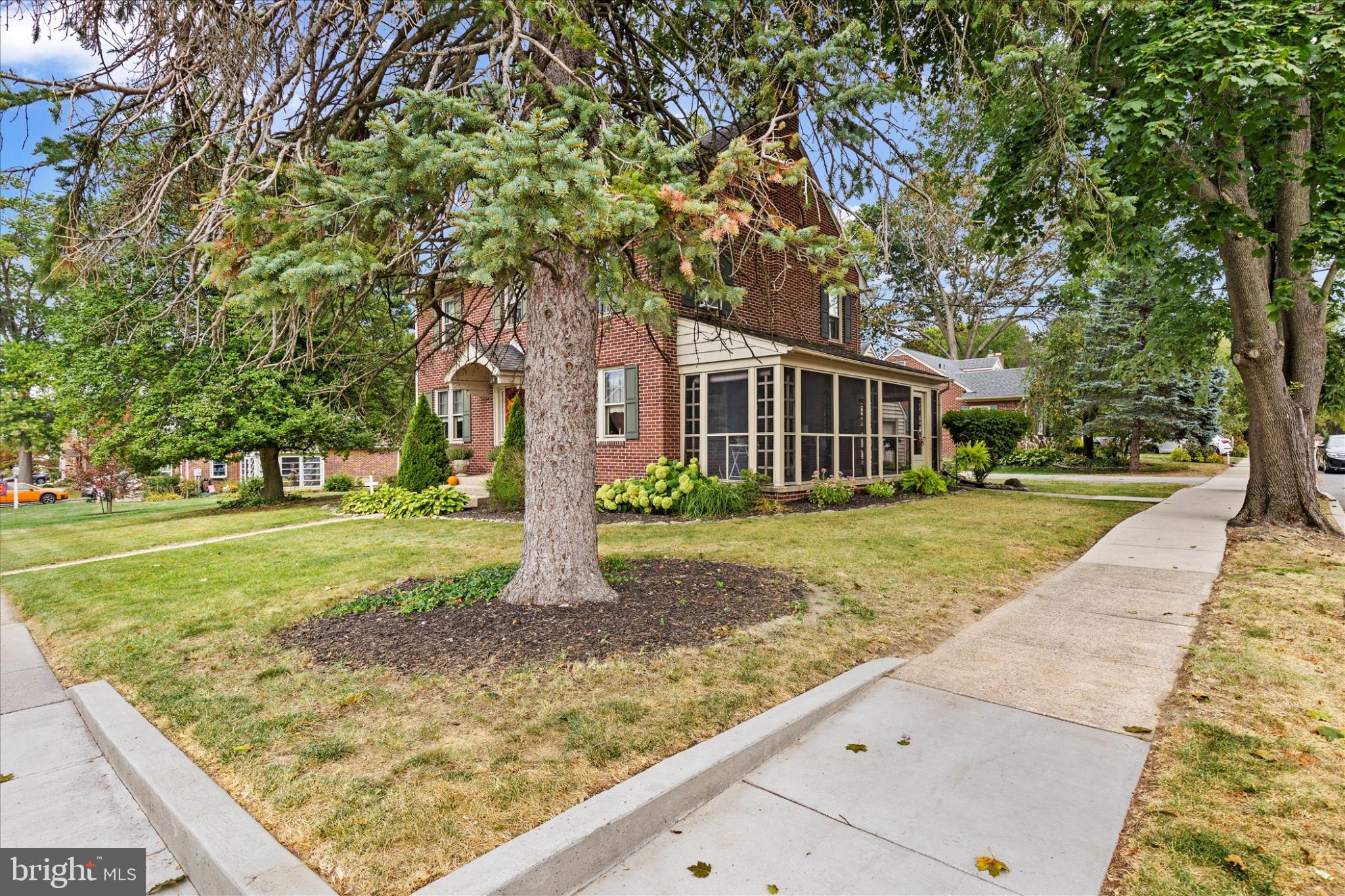 101 N VERNON STREET