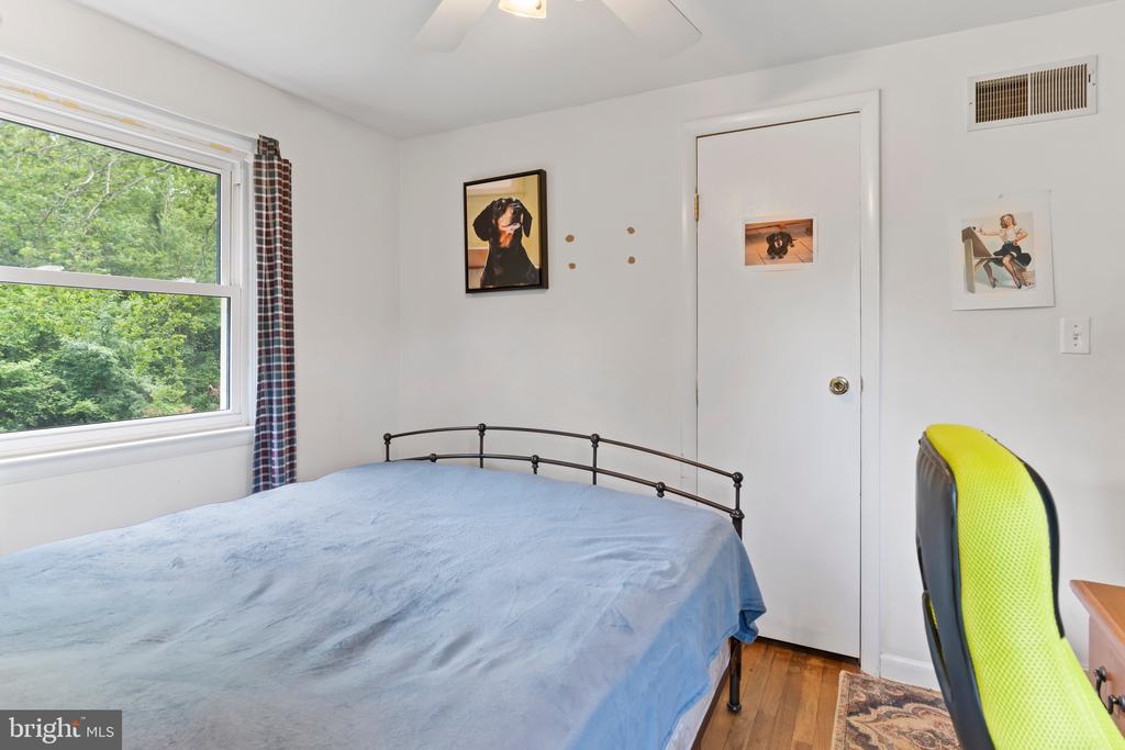 109 YELLOW BREECHES DRIVE