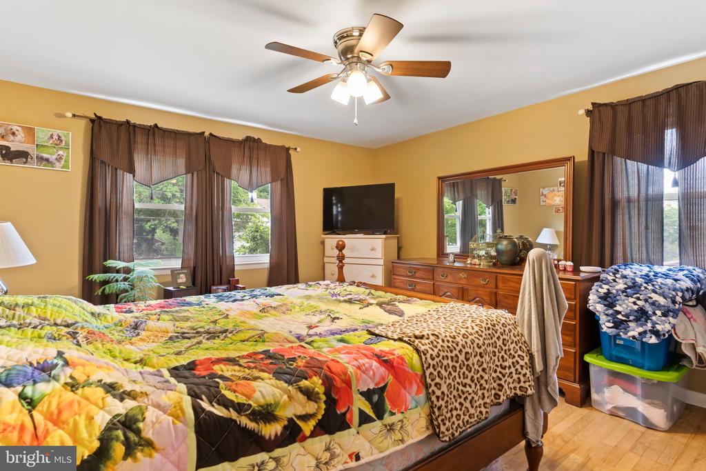109 YELLOW BREECHES DRIVE