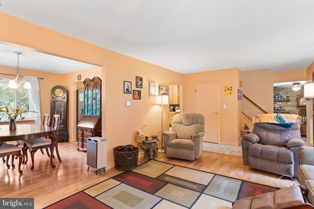 109 YELLOW BREECHES DRIVE