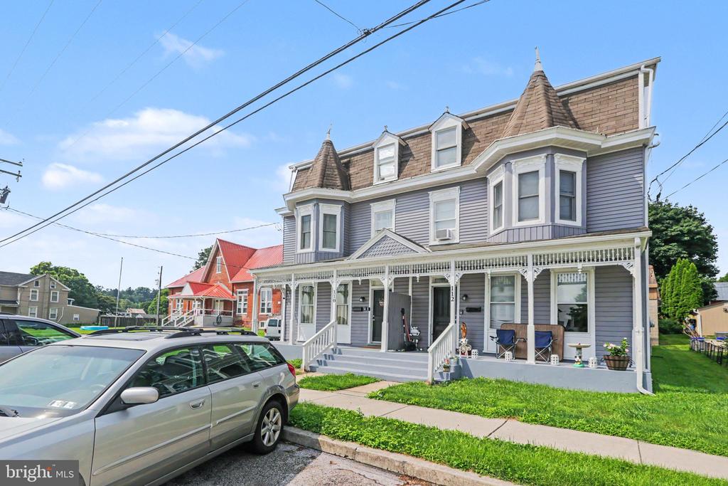110 N YORK STREET