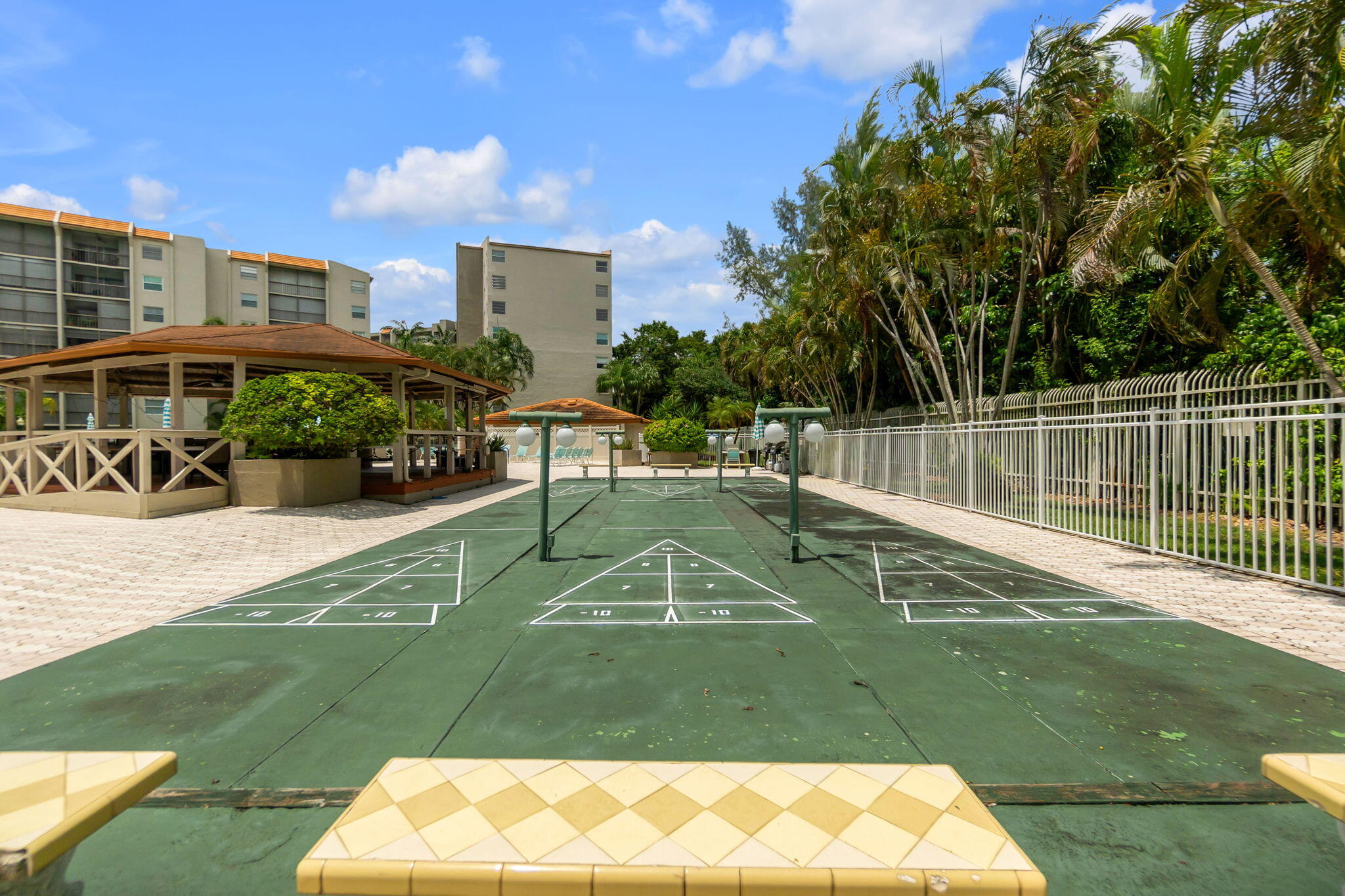 3940 INVERRARY Boulevard 803-A