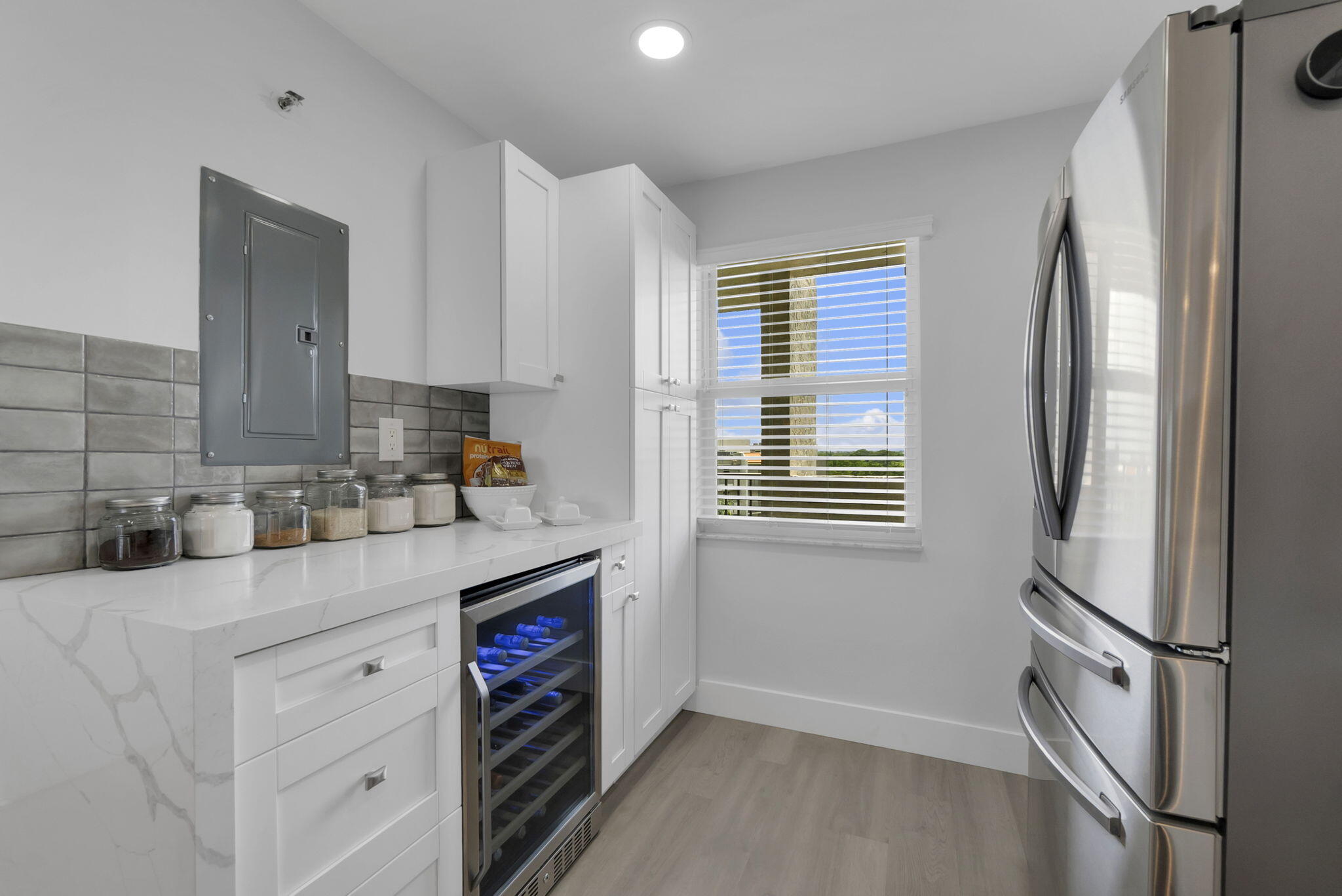 3940 INVERRARY Boulevard 803-A