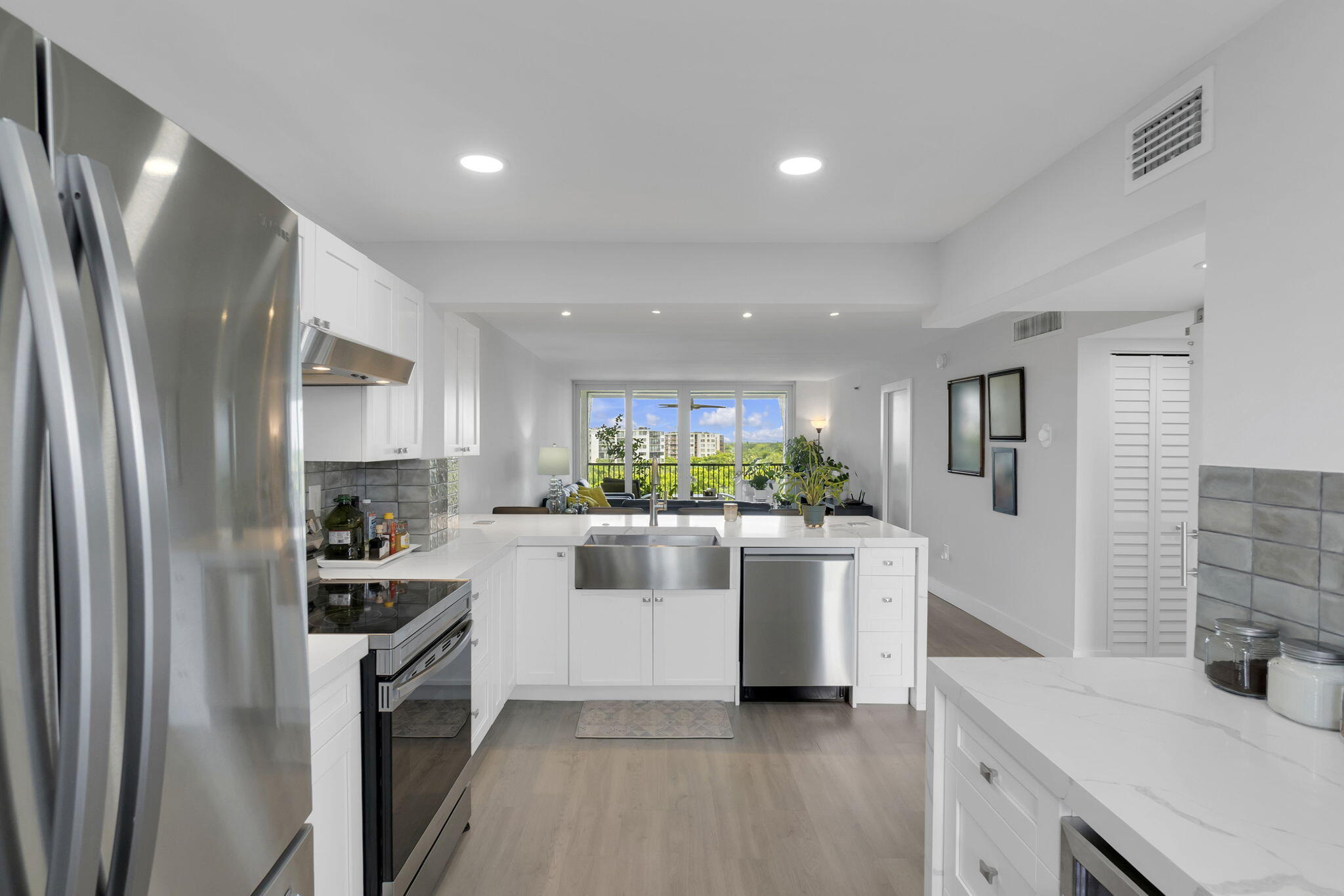 3940 INVERRARY Boulevard 803-A