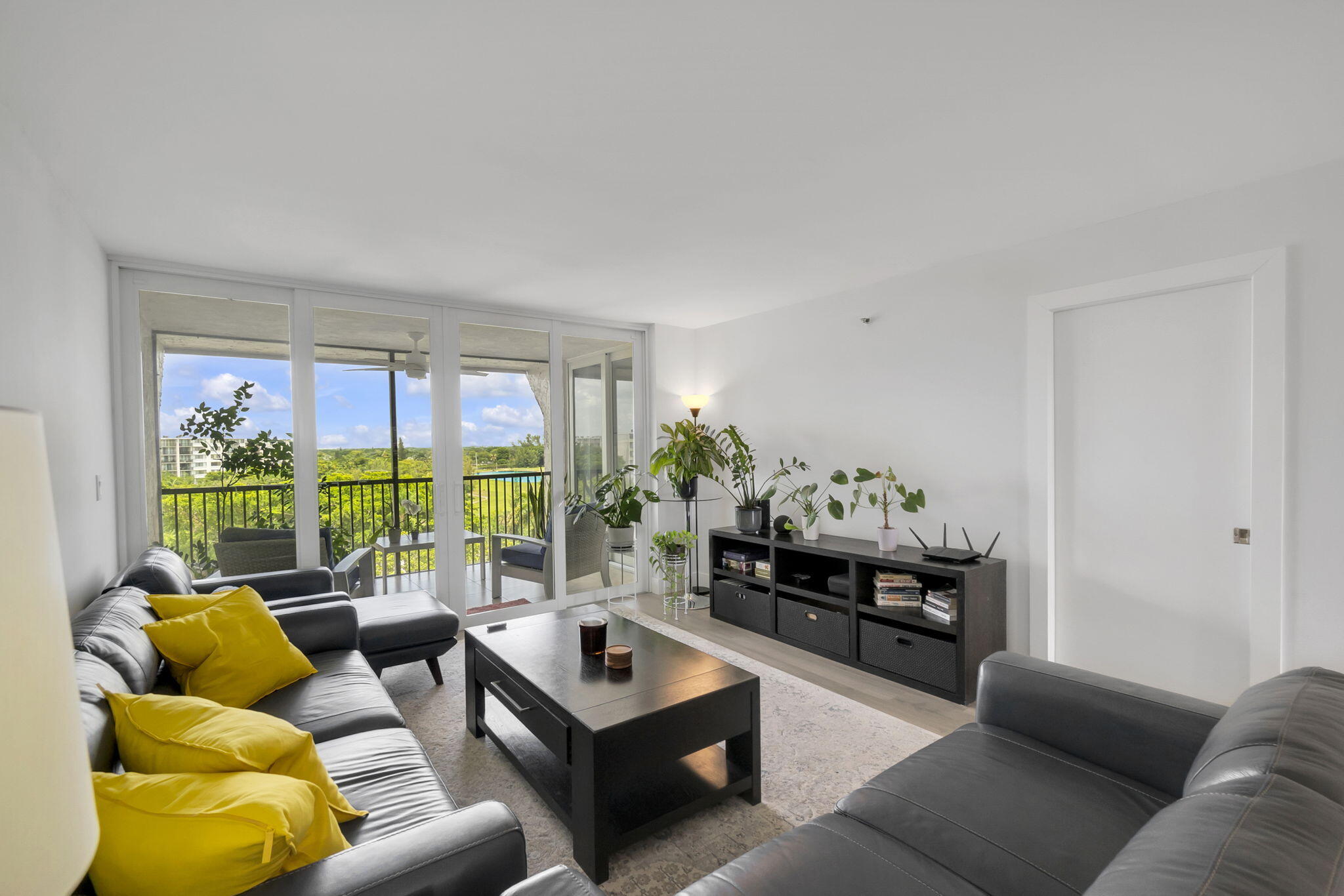 3940 INVERRARY Boulevard 803-A