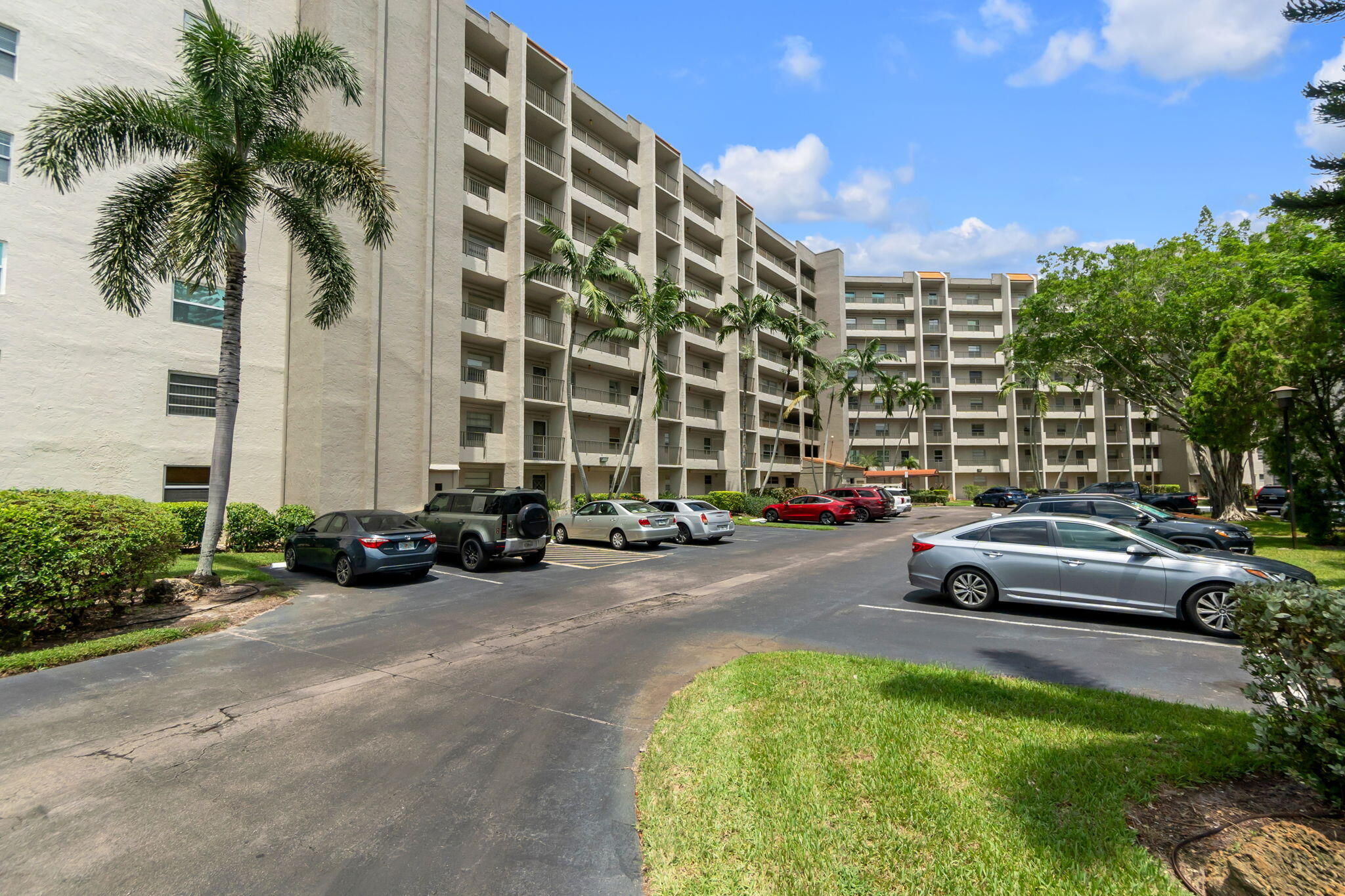3940 INVERRARY Boulevard 803-A