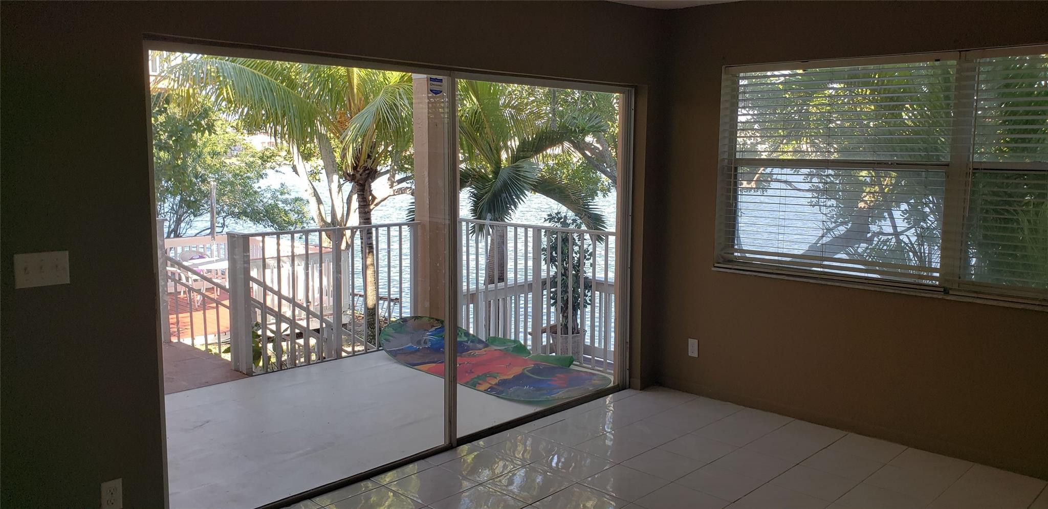 3239 NW 44th St