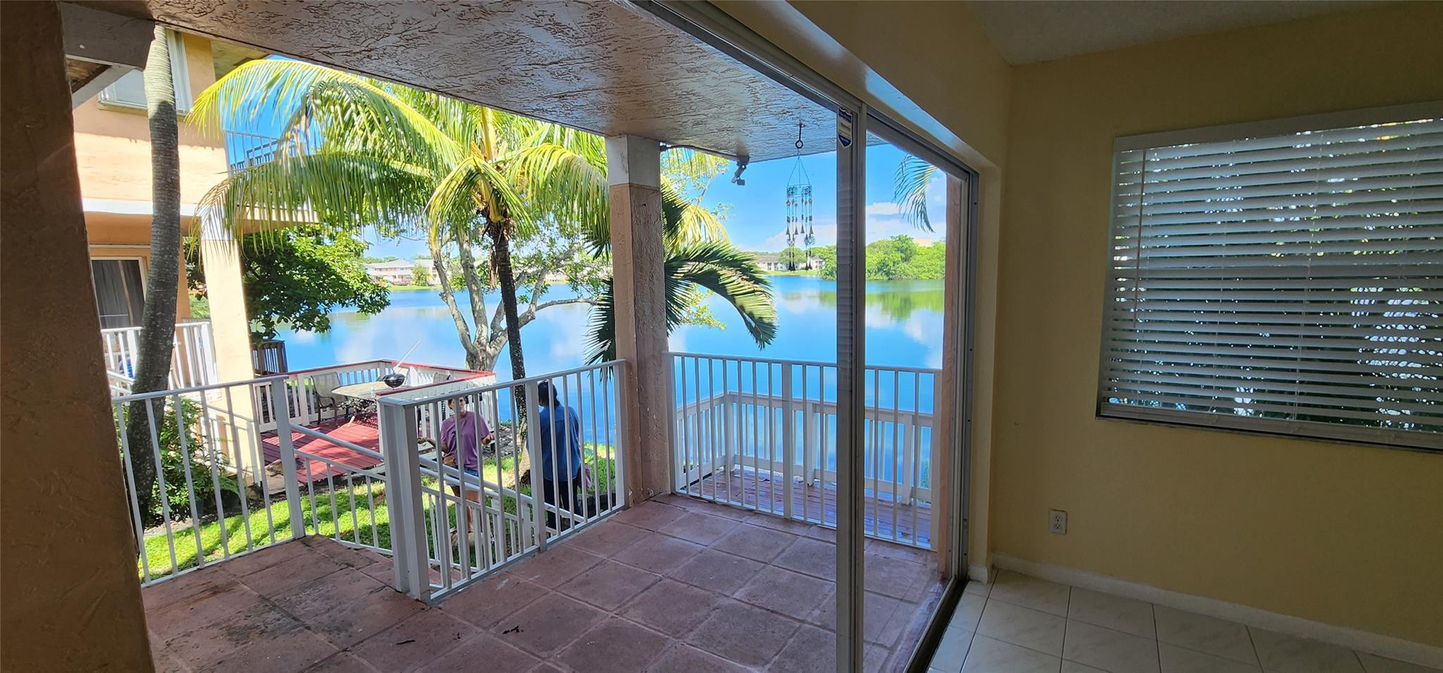 3239 NW 44th St