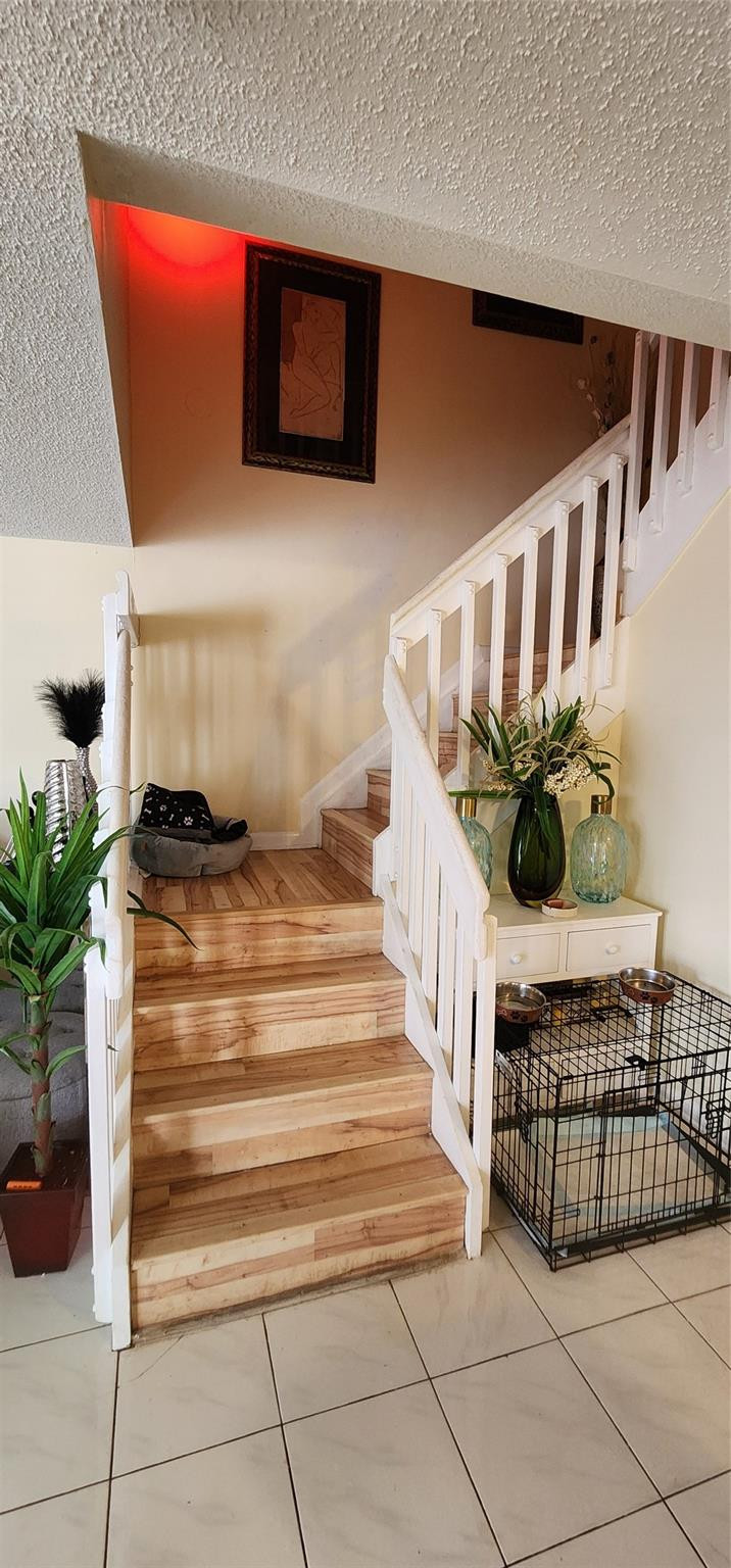 3239 NW 44th St