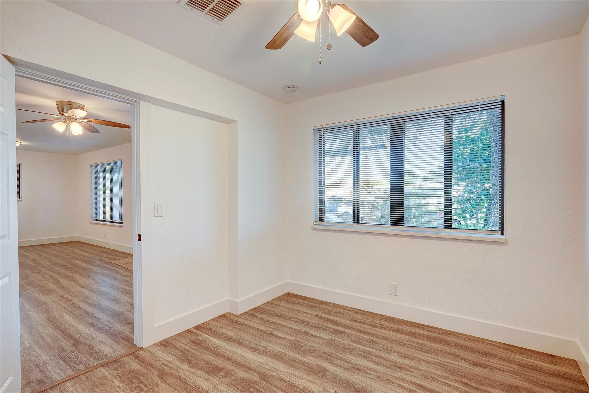 1581 NW 32nd Ave