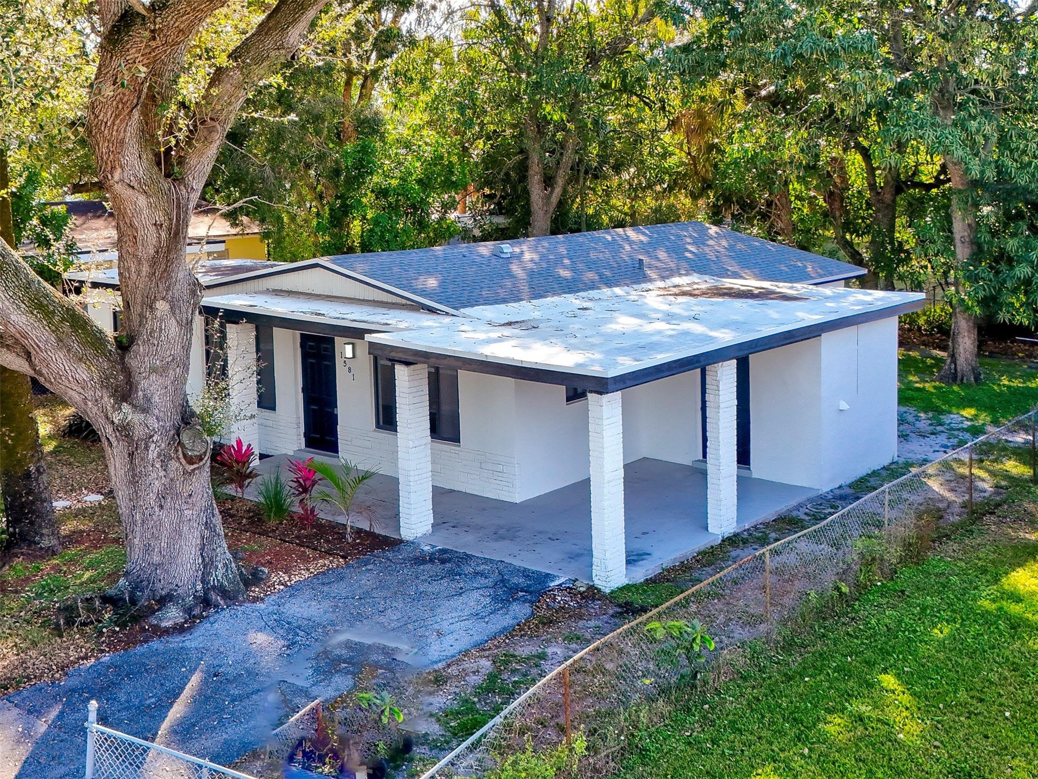 1581 NW 32nd Ave