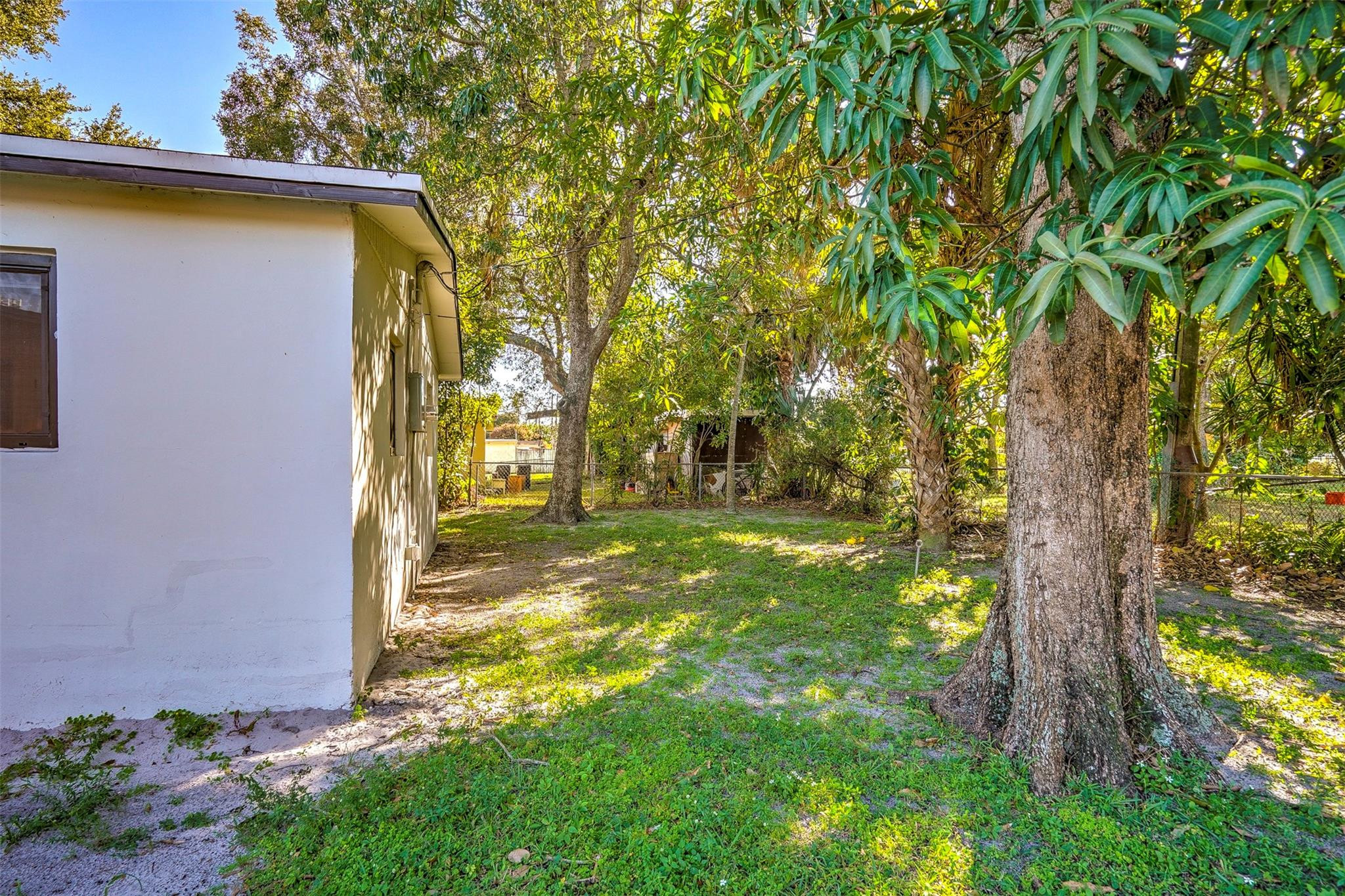 1581 NW 32nd Ave