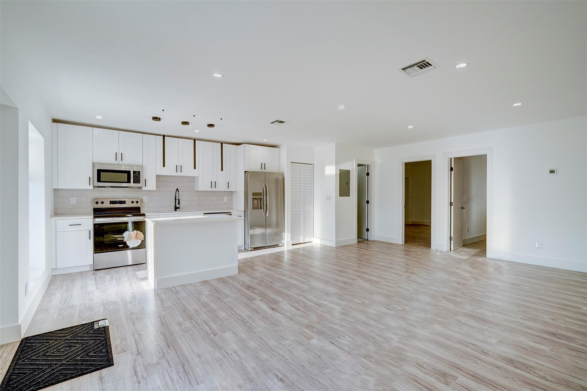 3544 SW 12th Ct