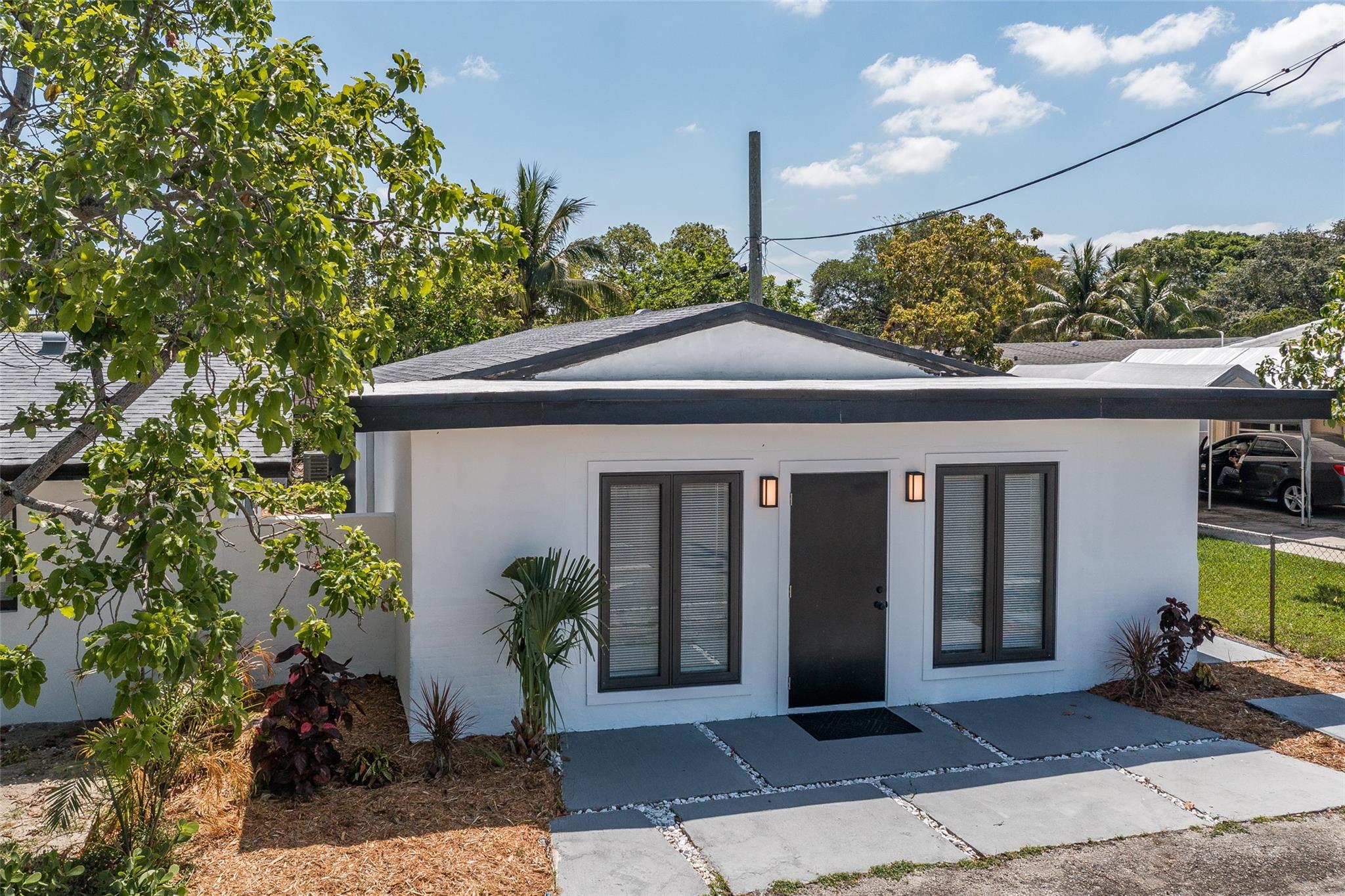 3544 SW 12th Ct