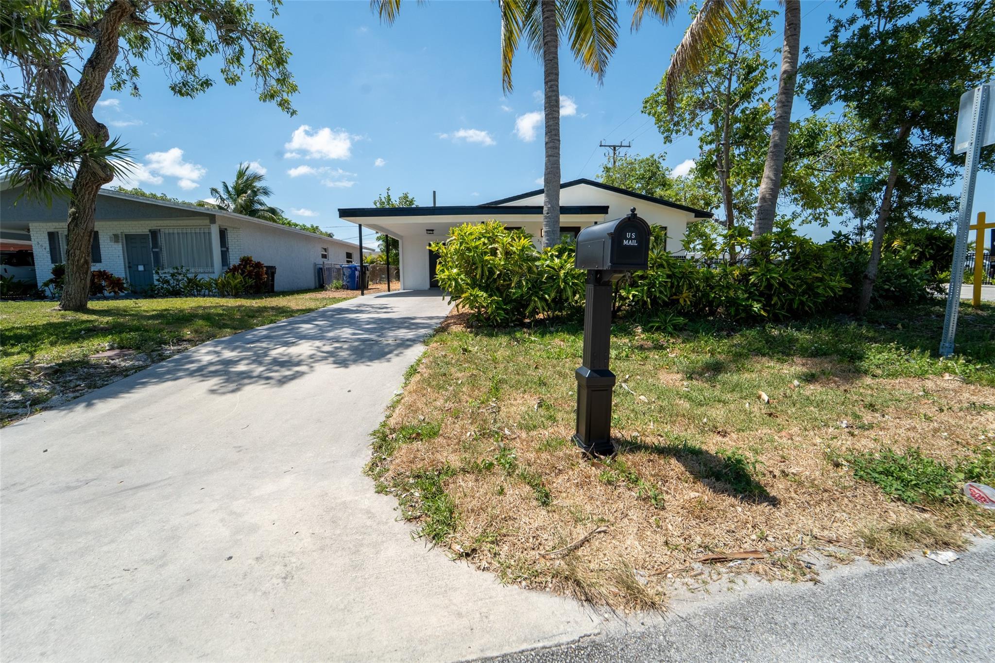 3544 SW 12th Ct