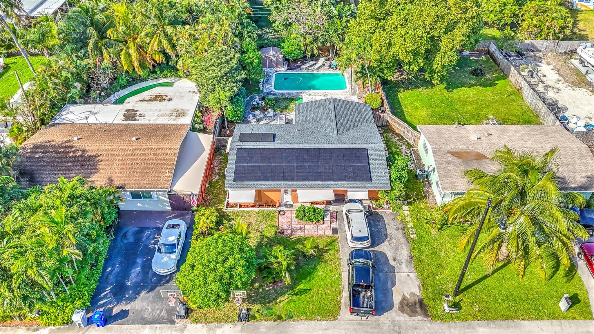 4271 NE 11th Ter
