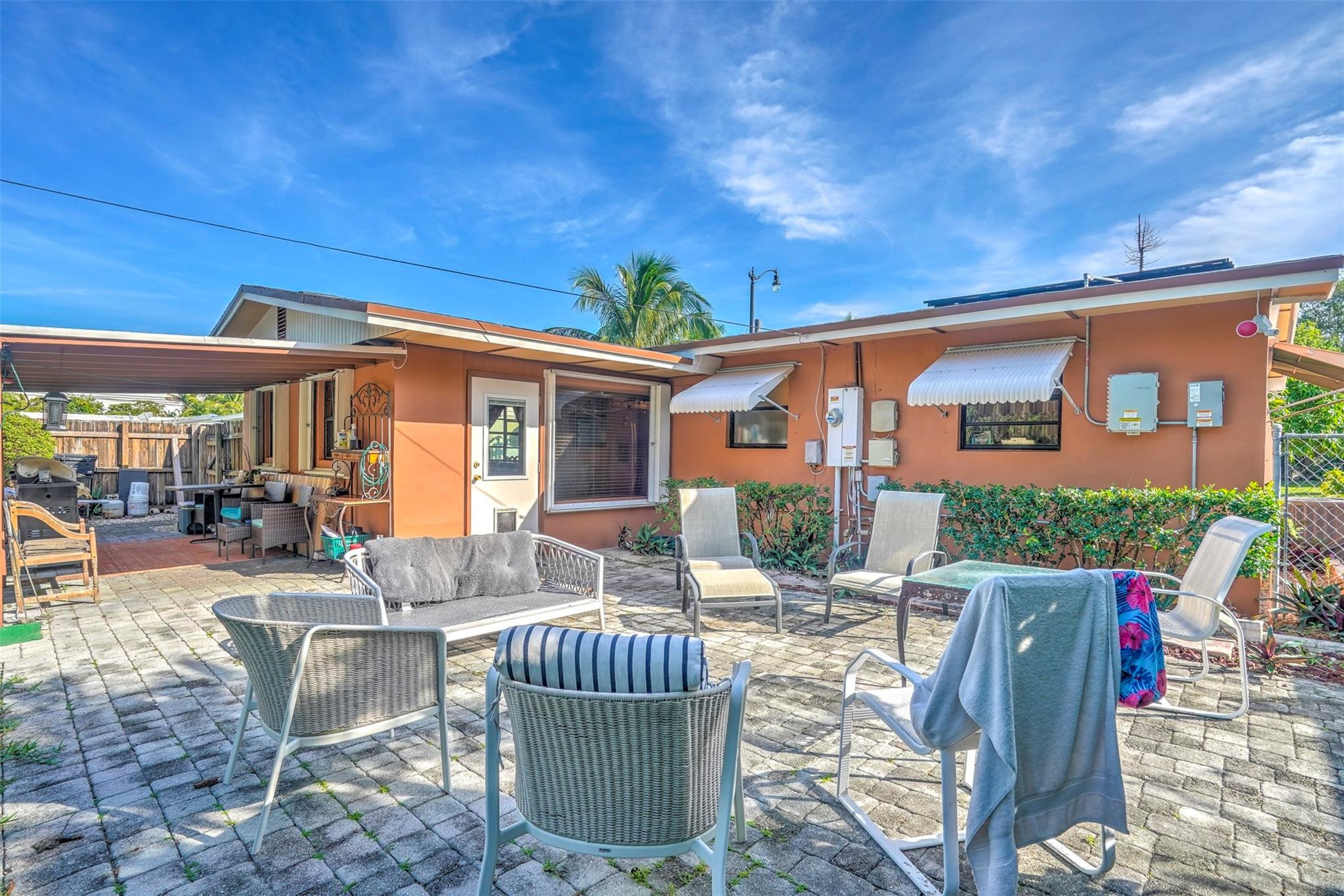 4271 NE 11th Ter